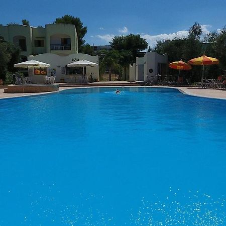 Residence Villa Candida Vieste Bagian luar foto