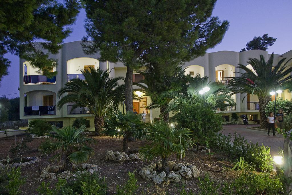 Residence Villa Candida Vieste Bagian luar foto