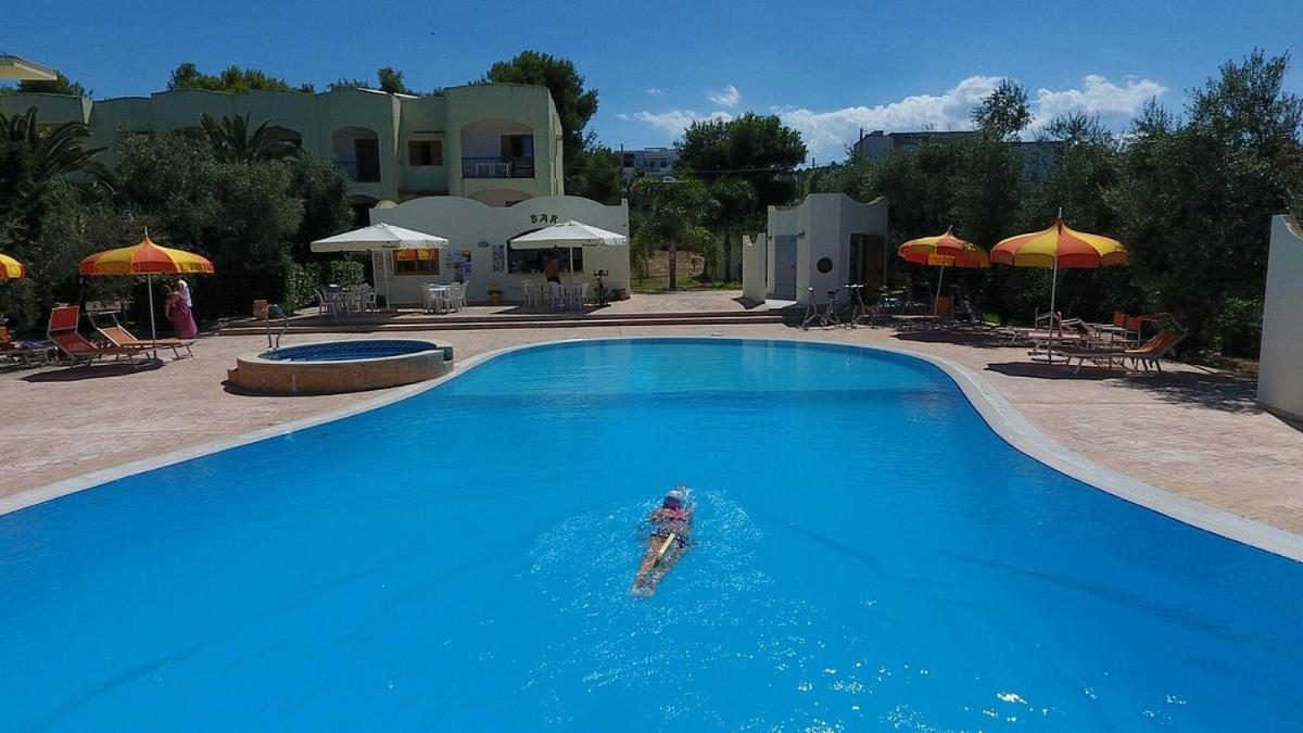 Residence Villa Candida Vieste Bagian luar foto